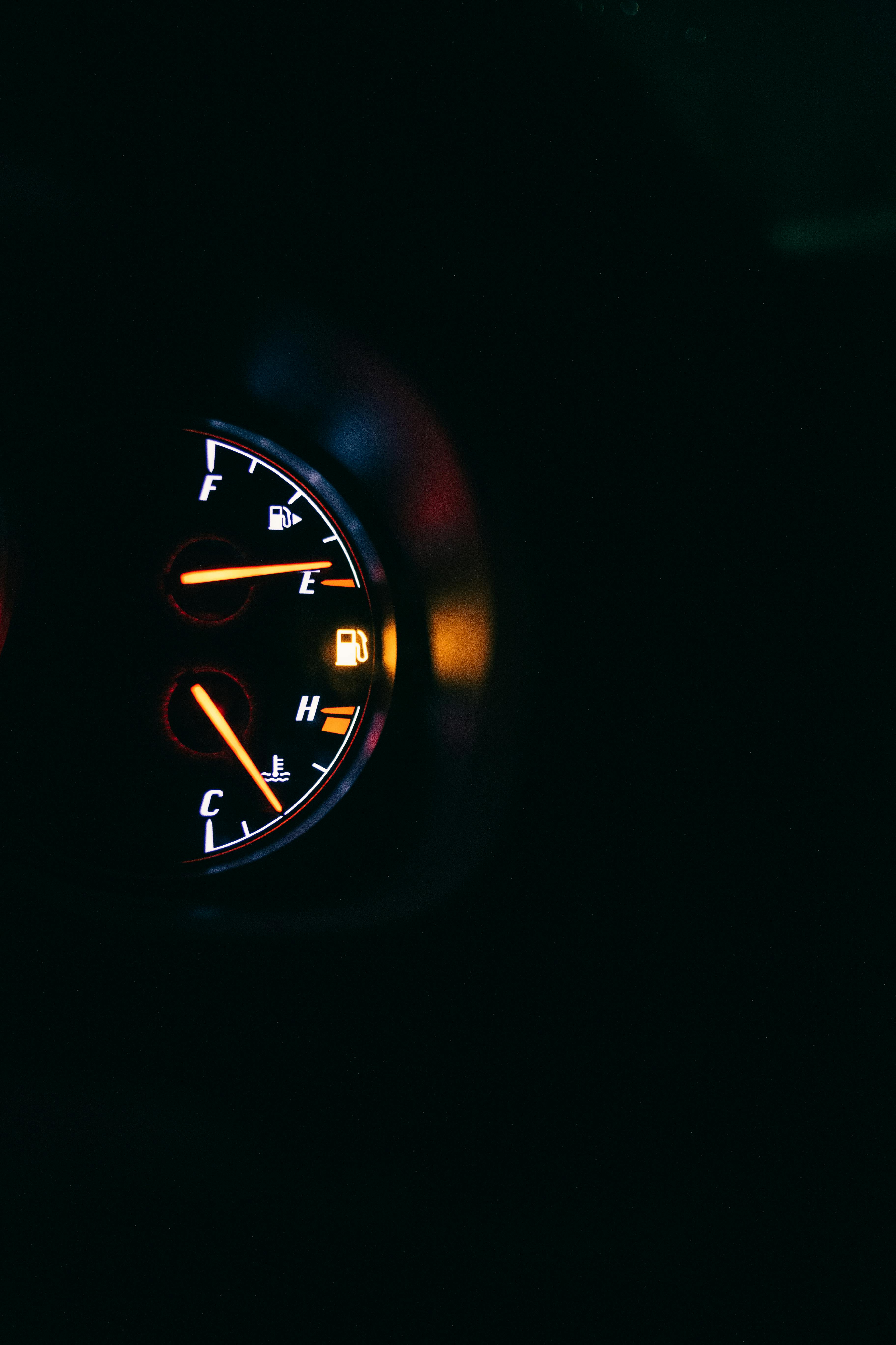 Full Plate, Empty Tank: How PPIs Create Internal Under-Eating